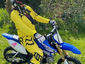 MOTO THERMIQUE ENFANT YAMAHA TTR 50