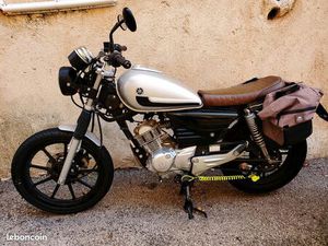 YAMAHA YBR 125 CUSTOM