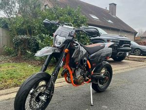 ② KTM EXC 450