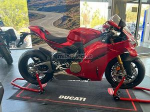 DUCATI - PANIGALE V4