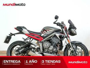 TRIUMPH - STREET TRIPLE