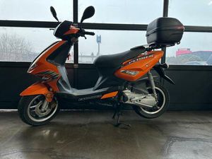 EXPLORER RACE 50 GT SCOOTER