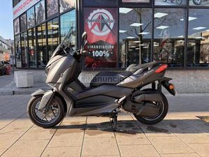YAMAHA - XMAX 125