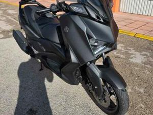 YAMAHA - XMAX