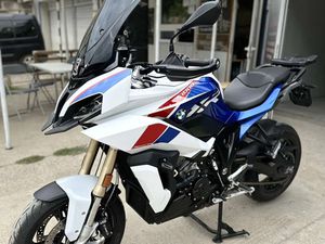 BMW S 1000 XR →