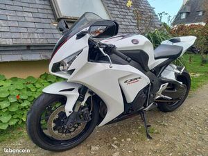 HONDA CBR 1000 RR FIREBLADE