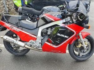 SUZUKI GSXR 1100 SLABSIDE