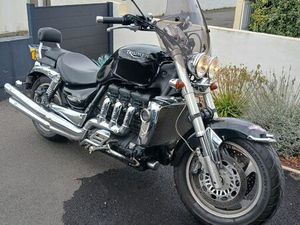 MOTO TRIUMPH ROCKETTE 3