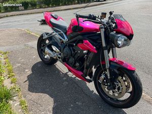 TRIUMPH STREET TRIPLE RS