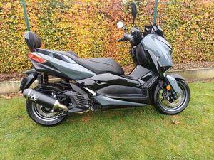 ② YAMAHA X-MAX 125 CC TECH MAX
