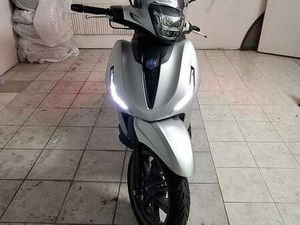 PIAGGIO BEVERLY 300 SPORT ARGENTO