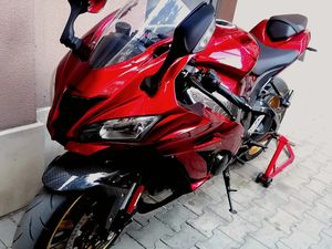 KAWASAKI ZXR ZX10R →