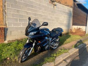 À VENDRE YAMAHA 600 FAZER