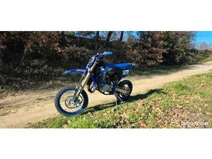 65 YZ ÉTAT NEUF