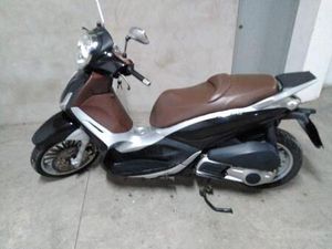 PIAGGIO - BEVERLY 125