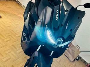 YAMAHA - NMAX