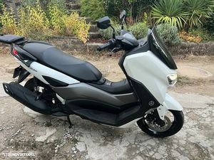 YAMAHA NMAX
