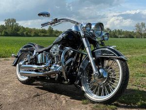 HARLEY DAVIDSON SOFTAIL DELUXE 5HD CHICANO CVO STREET ROAD FAT