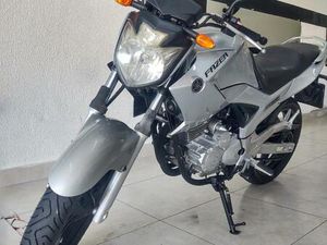 YAMAHA FAZER 250 LE BLACK EDITION