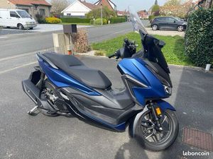 HONDA FORZA FIN 2022 BLEU