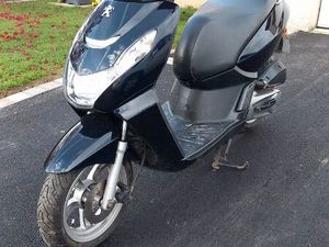 SCOOTER PEUGEOT KISKEE