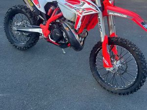 BETA 300 X-PRO MODÈLE 2025 (PREMIÈRE MAIN)