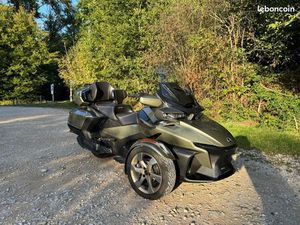 CAN AM SPYDER SEA TO SKY EDITION LIMITÉE