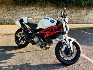 DUCATI MONSTER 796