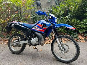 MOTO YAMAHA DT125RE