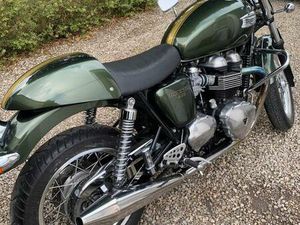② THRUXTON 900 EFI NIEUWSTAAT