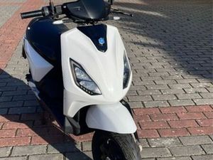 SCOOTER PIAGGIO 1 ACTIVE 60 KMH ERICEIRA