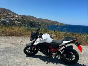 HONDA HORNET 750 2023