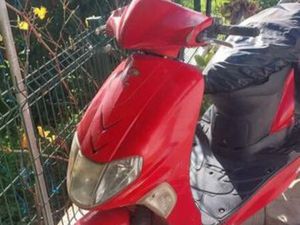 VENDO SCOOTER GASOLINA 50 CC KYMCO SÃO BARTOLOMEU DE MESSINES