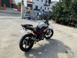 MOTA BENELLI BN125 CARREGADO E CADAFAIS