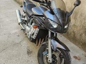 YAMAHA FZS 1000 FAZER - 2006 CON 20790KM