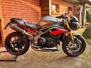 TRIUMPH SPEED TRIPLE 1050 R