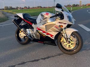 HONDA VTR 1000 SP-2 * 1 HD*KAINZINGER-TUNING*MOTOR NEU