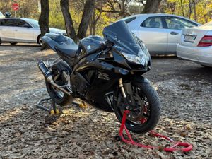 SUZUKI GSXR A2 →