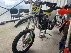 HUSQVARNA FC 250 STARTER TC LIZING →