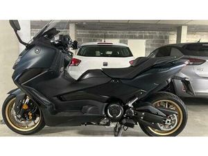 VENDO YAMAHA T-MAX 560 TECH MAX (2022 - 24) USATA A BORGO TICINO (CODICE 9906093) - MOTO.IT