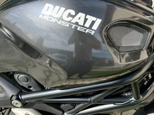 DUCATI MONSTER