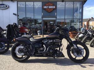 2016 HARLEY-DAVIDSON CVO FXSBE BREAKOUT FXSE CUSTOM COLOUR (16.5MY) CUSTOM PETROL MANUAL