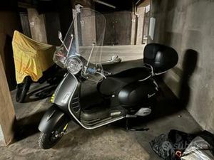 PIAGGIO VESPA 125 GTS - 2022 CON SOLO 800KM