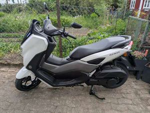 YAMAHA NMAX