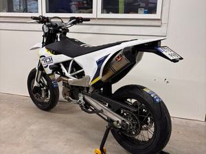 HUSQVARNA 701 SUPERMOTO BYTE