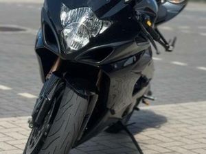SUZUKI GSXR 1000 K6
