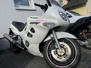 SUZUKI GSX 750 F