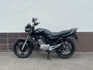 YAMAHA YBR 125 WENIG KM