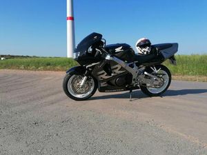 HONDA CBR 900 SC33