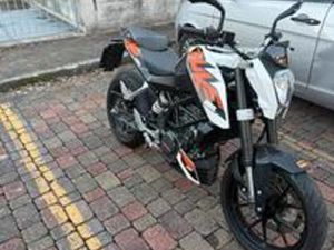 KTM DUKE 200